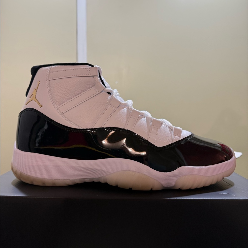 AIR JORDAN 11 RETRO 'GRATITUDE / DEFINING MOMENTS'